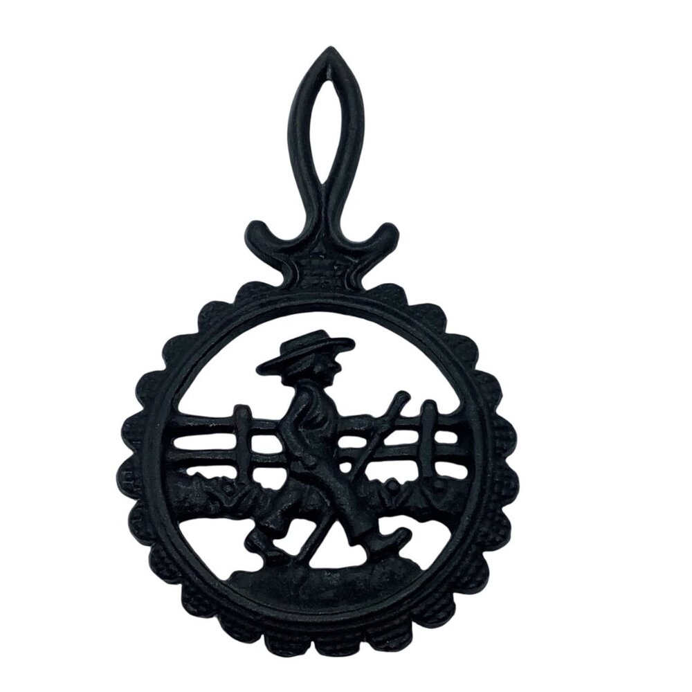 Vintage Cast Iron‎ Country Boy Amish Trivet Wall Hanging Rustic Decor 4.5"x7.5"